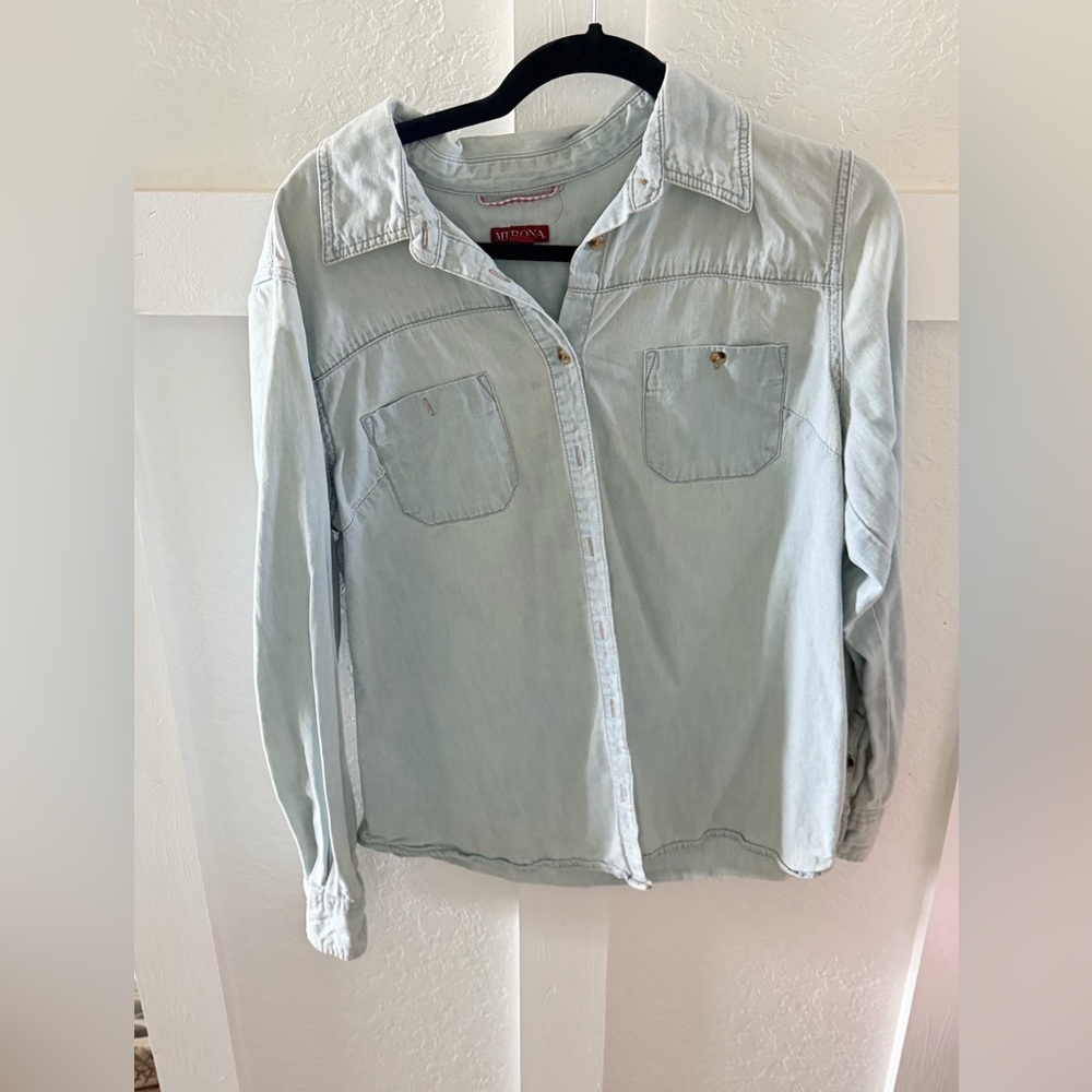 Light Wash Denim Button-Up Shirt - Chest Pockets